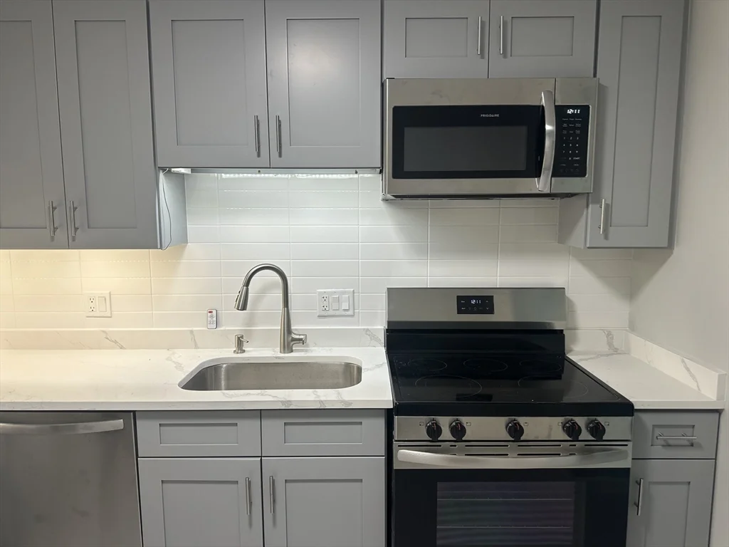 2 bed, 2 bath apartment for rent at 2500 Mystic Valley Unit 705, Medford — photo 8 of 30