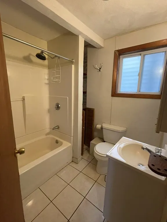 1 bed, 1 bath apartment for rent at 251 Broadway Unit 1, The Port — photo 10 of 11