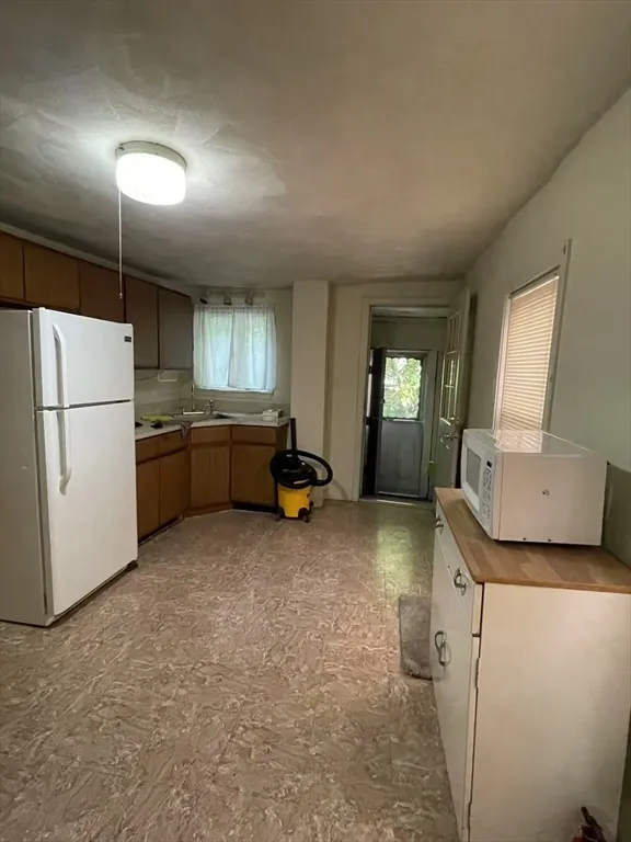 1 bed, 1 bath apartment for rent at 251 Broadway Unit 1, The Port — photo 8 of 11