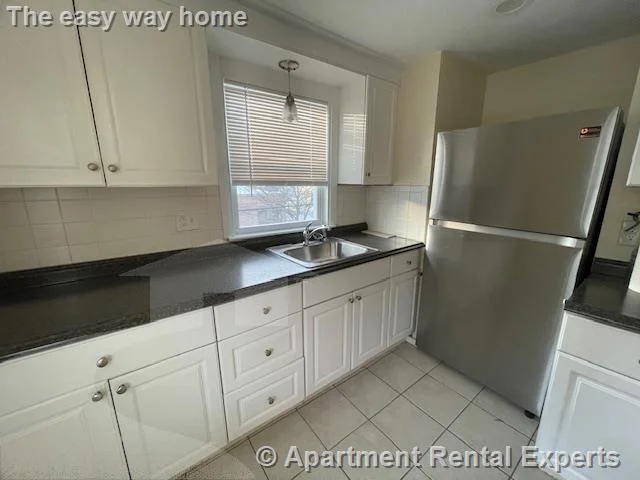 3 bed, 1 bath apartment for rent at 251 Central Ave, Medford Square — photo 3 of 17