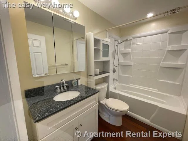 3 bed, 1 bath apartment for rent at 251 Central Ave, Medford Square — photo 5 of 17