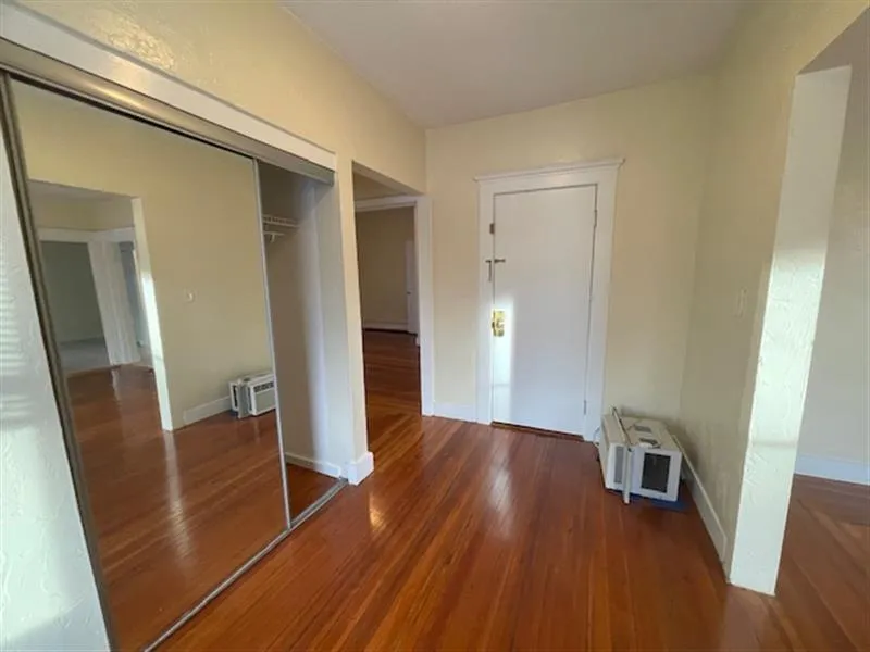 3 bed, 1 bath apartment for rent at 251 Central Ave Unit 2, Medford — photo 11 of 17