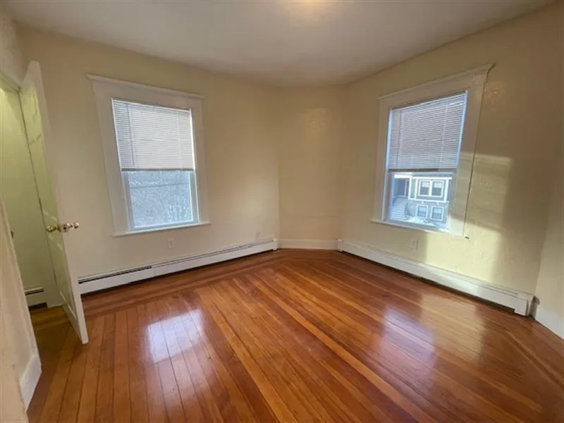 3 bed, 1 bath apartment for rent at 251 Central Ave Unit 2, Medford — photo 13 of 17