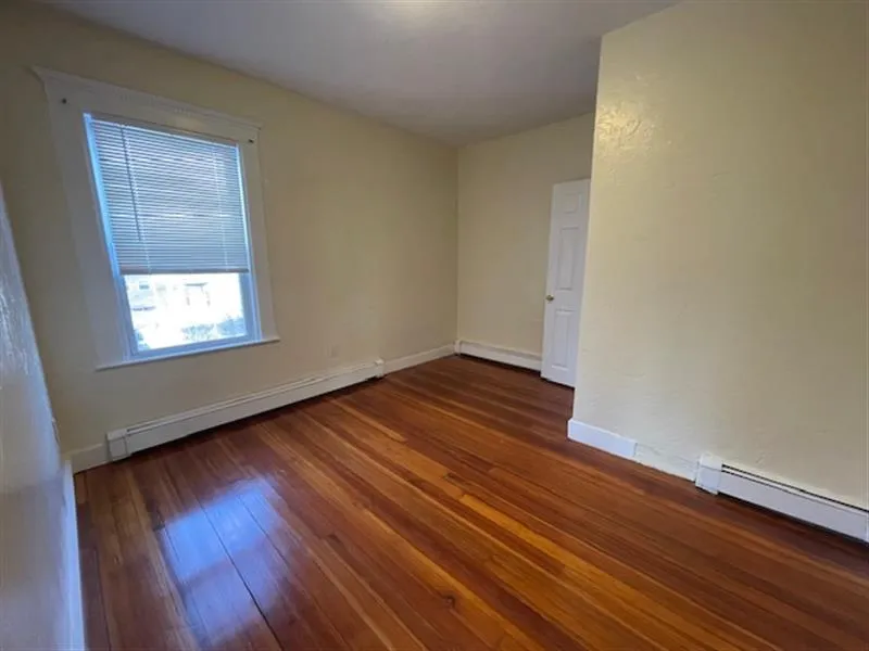 3 bed, 1 bath apartment for rent at 251 Central Ave Unit 2, Medford — photo 12 of 17