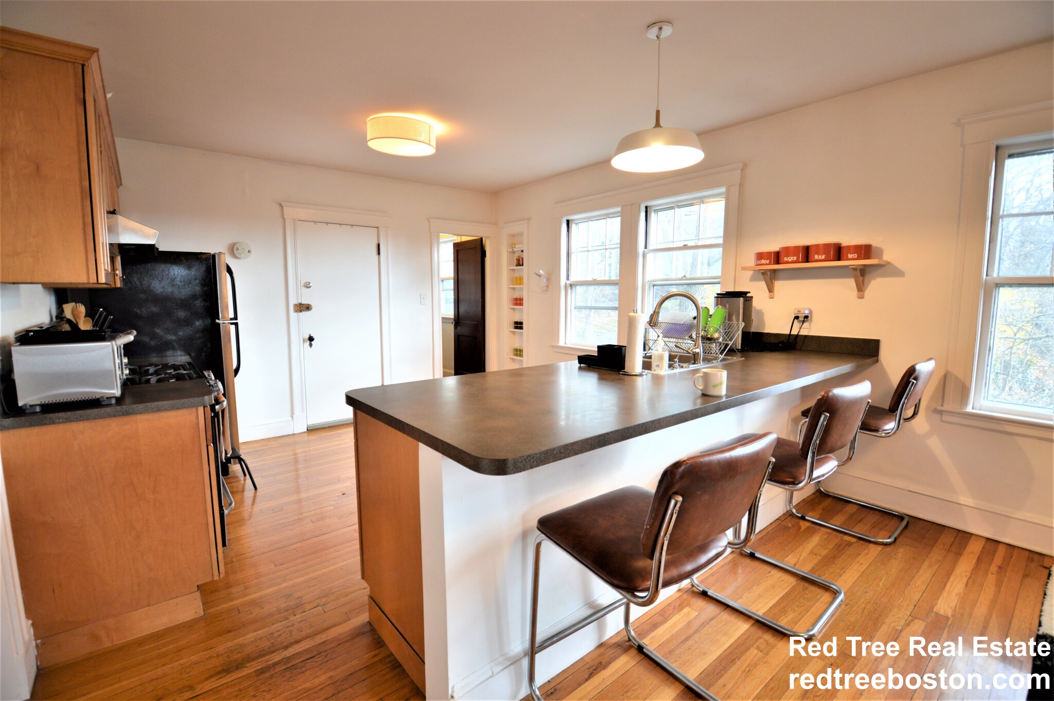 2 bed, 1 bath apartment for rent at 251 Chestnut Ave Unit 3, Jamaica Plain — photo 6 of 18
