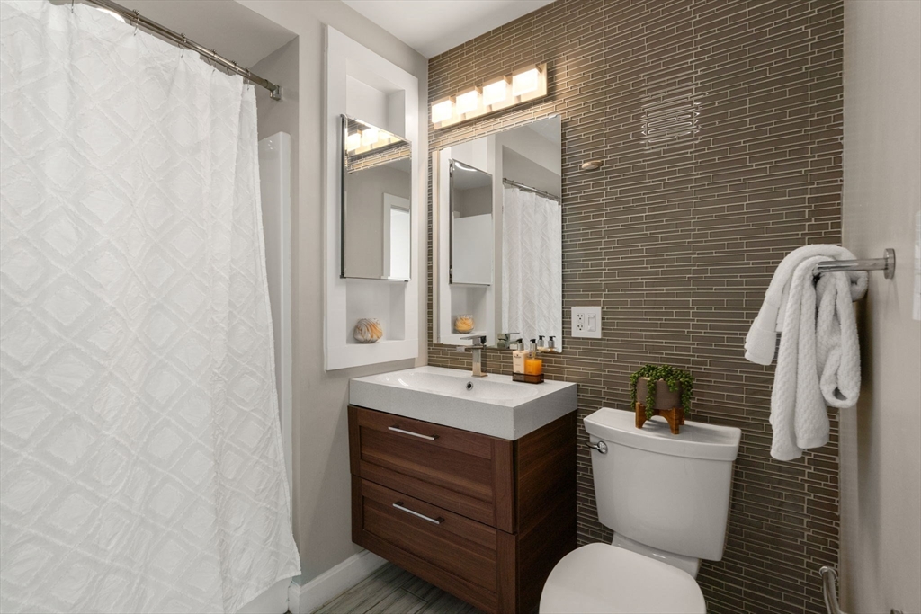 2 bed, 1 bath apartment for rent at 251 Heath St Unit 220, Jamaica Plain — photo 12 of 21