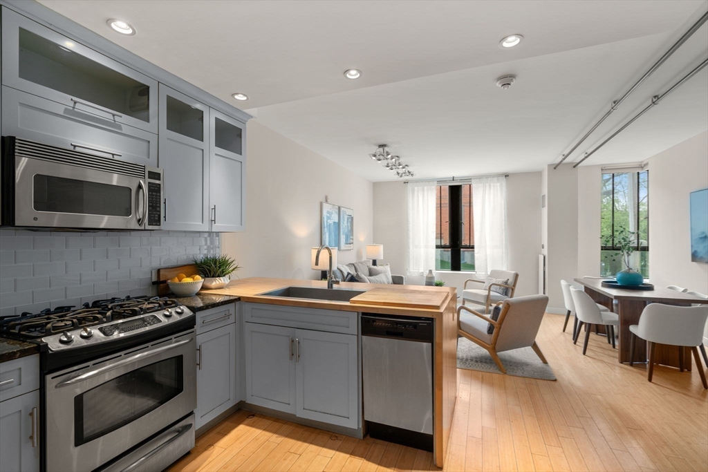 2 bed, 1 bath apartment for rent at 251 Heath St Unit 220, Jamaica Plain — photo 8 of 21