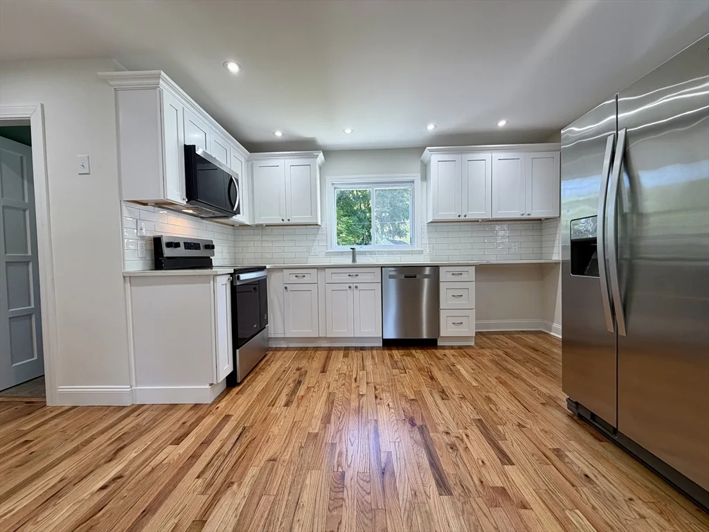 3 bed, 1 bath apartment for rent at 251 May St, Worcester — photo 12 of 26