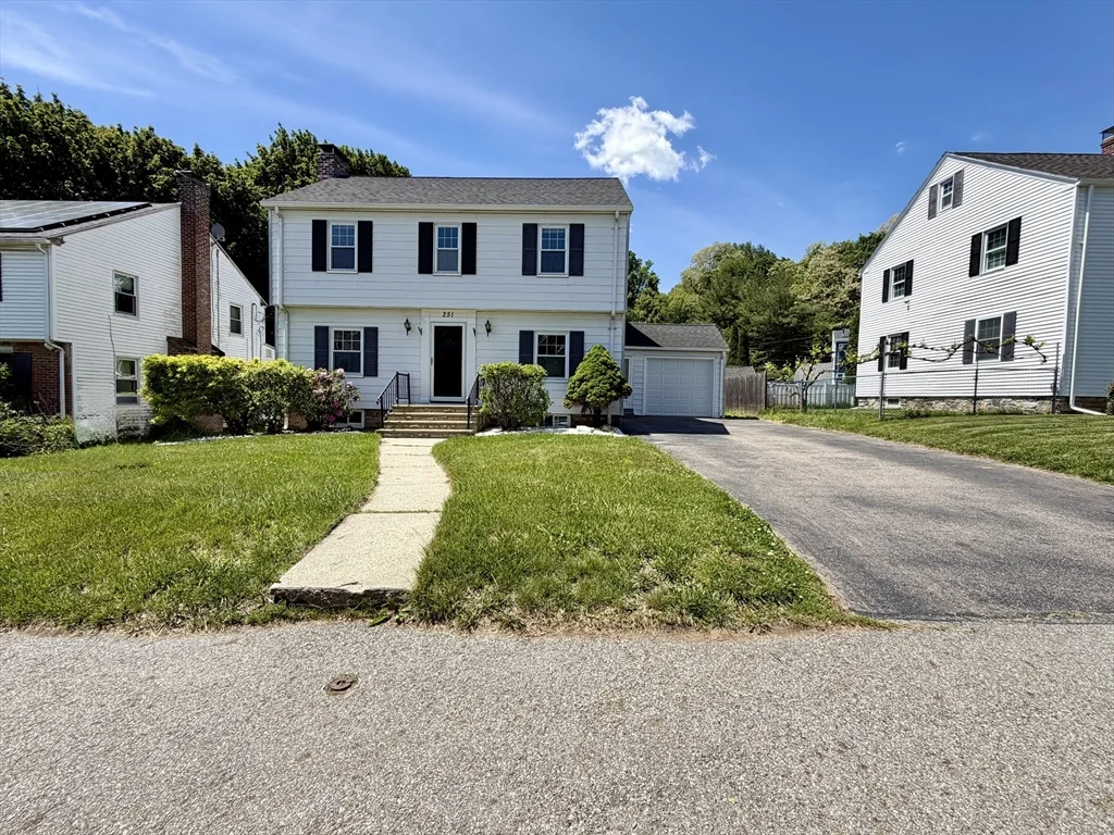 3 bed, 1 bath apartment for rent at 251 May St, Worcester — photo 1 of 26