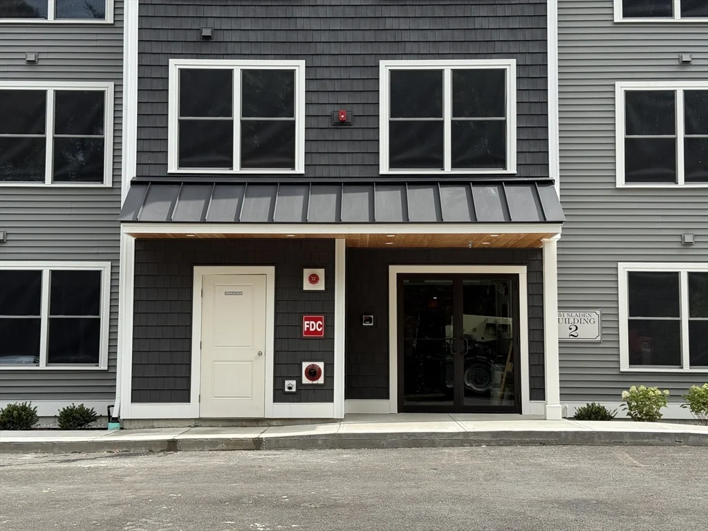 2 bed, 1 bath apartment for rent at 251 Sladen St Unit 000, Dracut — photo 28 of 30