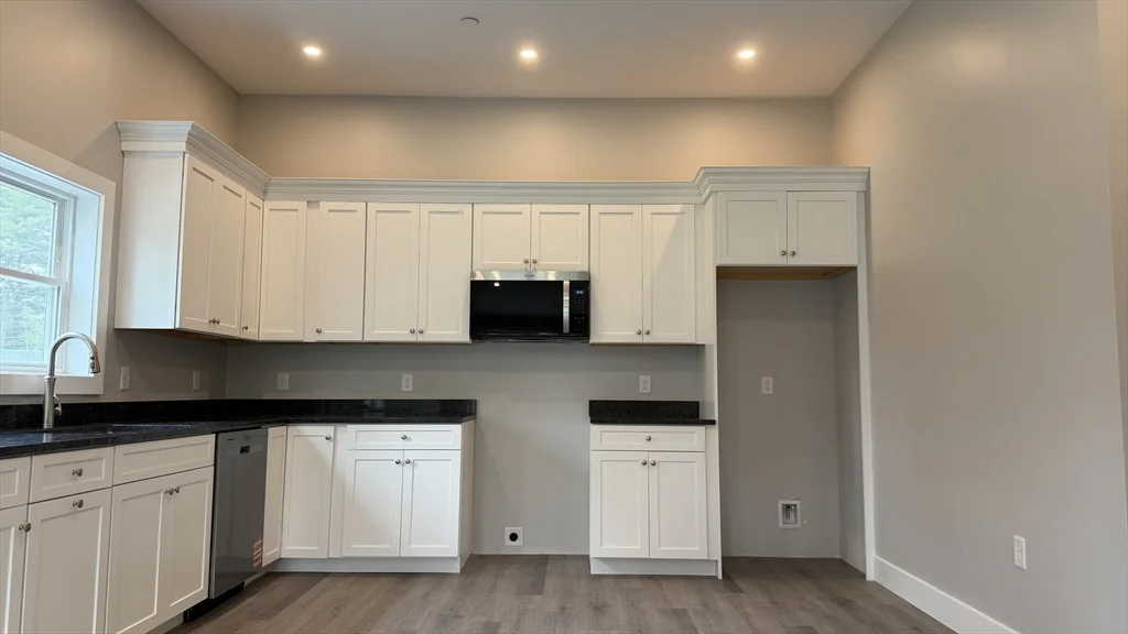 2 bed, 1 bath apartment for rent at 251 Sladen St Unit 000, Dracut — photo 15 of 30
