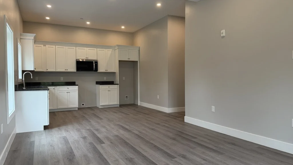 2 bed, 1 bath apartment for rent at 251 Sladen St Unit 000, Dracut — photo 17 of 30