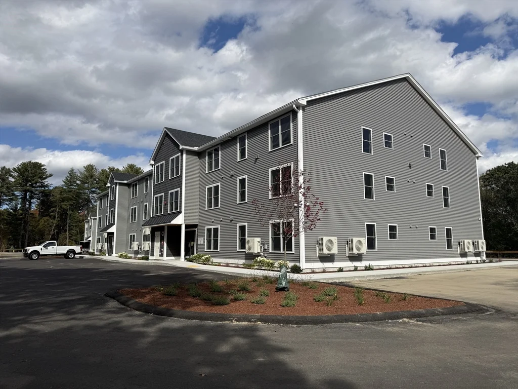 1 bed, 1 bath apartment for rent at 251 Sladen St Unit 105, Dracut — photo 22 of 22