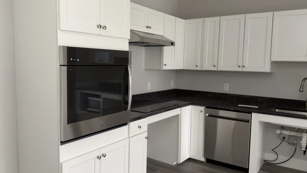 1 bed, 1 bath apartment for rent at 251 Sladen St Unit 105, Dracut — photo 11 of 22