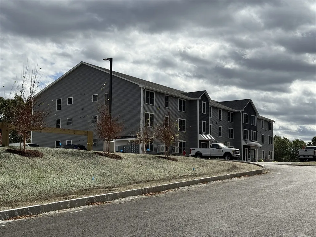 2 bed, 1 bath apartment for rent at 251 Sladen St Unit 107, Dracut — photo 31 of 37