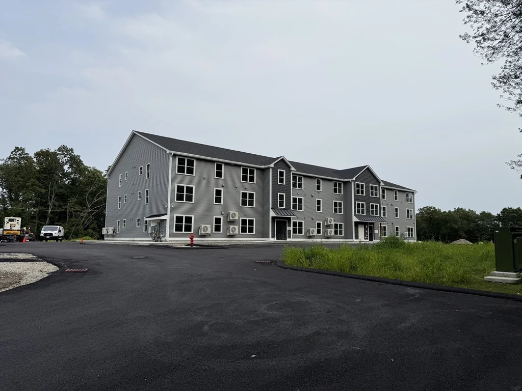 2 bed, 1 bath apartment for rent at 251 Sladen St Unit 204, Dracut — photo 24 of 42