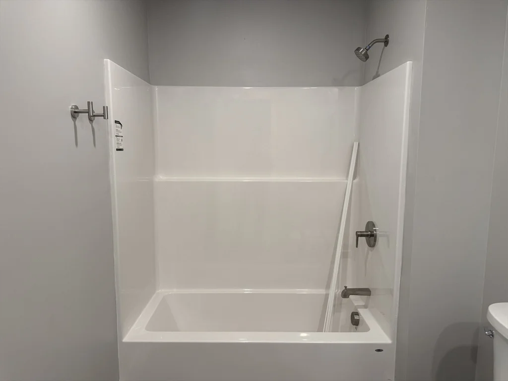 2 bed, 1 bath apartment for rent at 251 Sladen St Unit 204, Dracut — photo 30 of 42