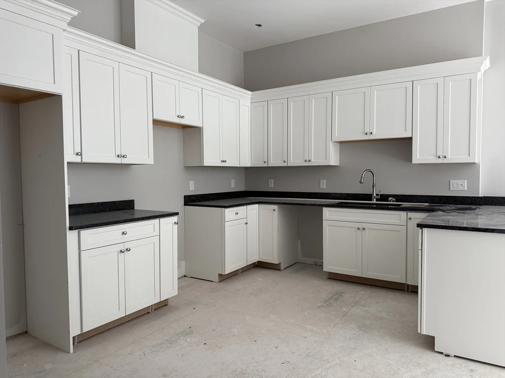 2 bed, 1 bath apartment for rent at 251 Sladen St Unit 204, Dracut — photo 10 of 42