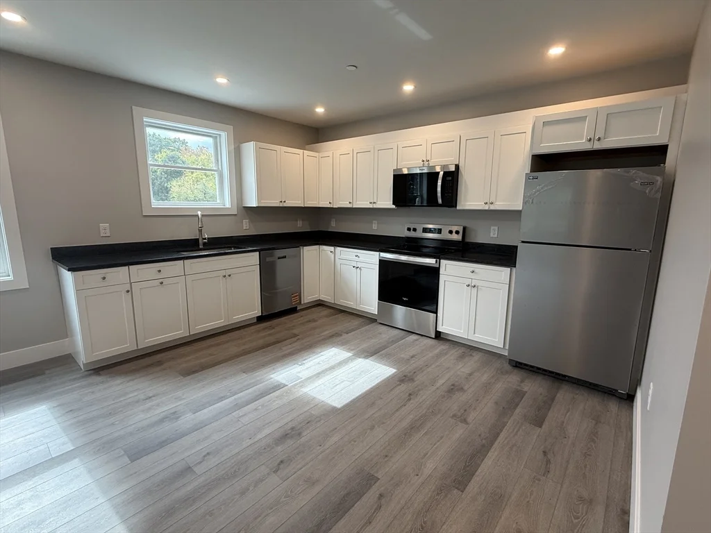 2 bed, 1 bath apartment for rent at 251 Sladen St Unit 207, Dracut — photo 5 of 35