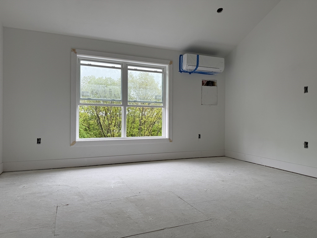 1 bed, 1 bath apartment for rent at 251 Sladen St Unit 303, Dracut — photo 3 of 27