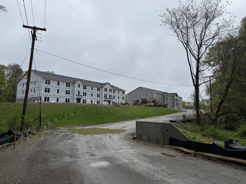 1 bed, 1 bath apartment for rent at 251 Sladen St Unit 303, Dracut — photo 12 of 27