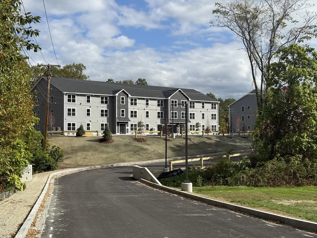 1 bed, 1 bath apartment for rent at 251 Sladen St Unit 303, Dracut — photo 27 of 27