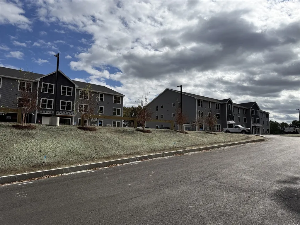 1 bed, 1 bath apartment for rent at 251 Sladen St Unit 303, Dracut — photo 20 of 27