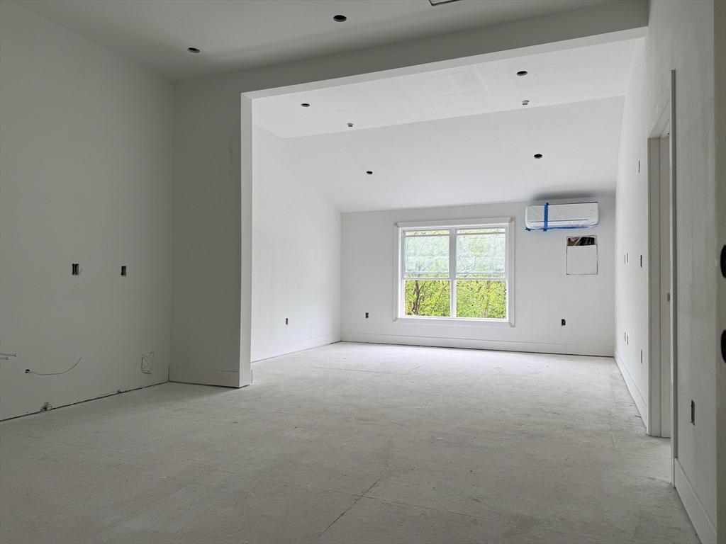 1 bed, 1 bath apartment for rent at 251 Sladen St Unit 303, Dracut — photo 2 of 27