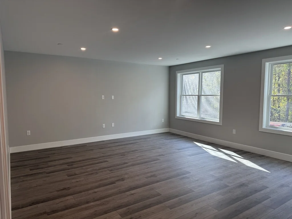 2 bed, 1 bath apartment for rent at 251 Sladen St Unit 304, Dracut — photo 11 of 39