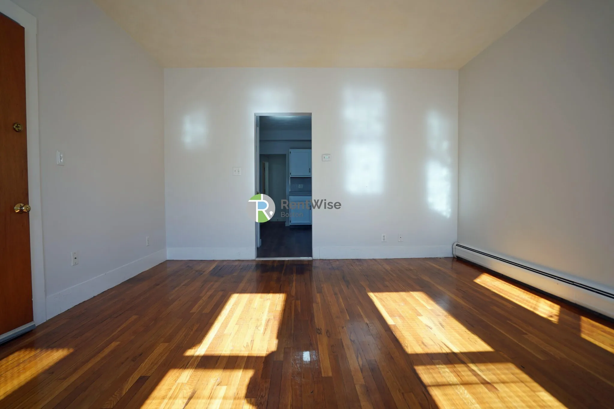 Studio bed, 1 bath apartment for rent at 252 Ash St Unit 2, South Side — photo 2 of 18