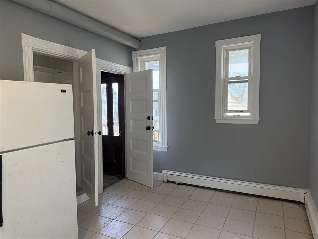 4 bed, 1 bath apartment for rent at 252 E Cottage Unit 3, Dorchester — photo 20 of 29