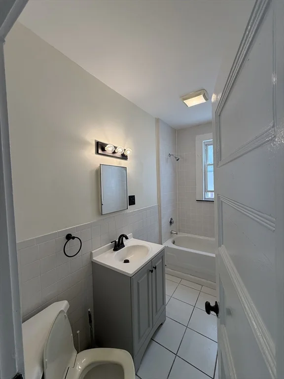 4 bed, 1 bath apartment for rent at 252 E Cottage Unit 3, Dorchester — photo 14 of 29