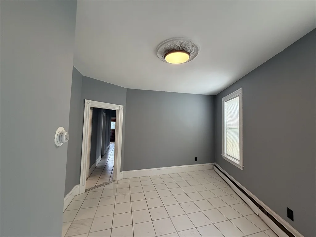 4 bed, 1 bath apartment for rent at 252 East Cottage St Unit 3, Dorchester — photo 16 of 29