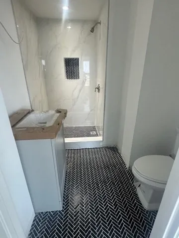 2 bed, 1 bath apartment for rent at 252 East Eagle St Unit 2, Eagle Hill — photo 5 of 11