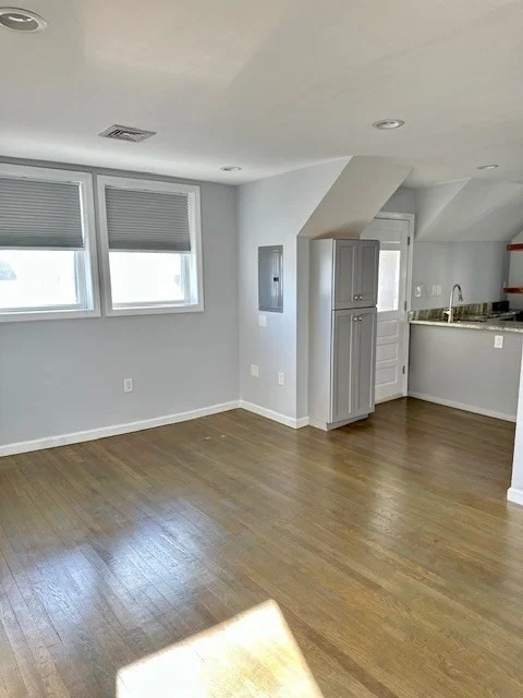 2 bed, 1 bath apartment for rent at 252 Eastern Ave Unit 3, Lynn — photo 4 of 21