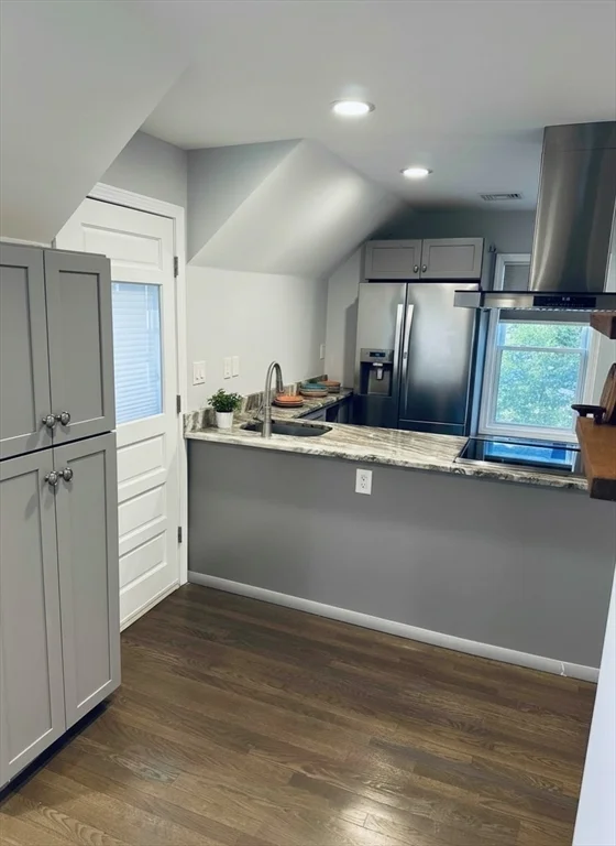 2 bed, 1 bath apartment for rent at 252 Eastern Ave Unit 3, Lynn — photo 6 of 21