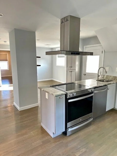 2 bed, 1 bath apartment for rent at 252 Eastern Ave Unit 3, Lynn — photo 2 of 21