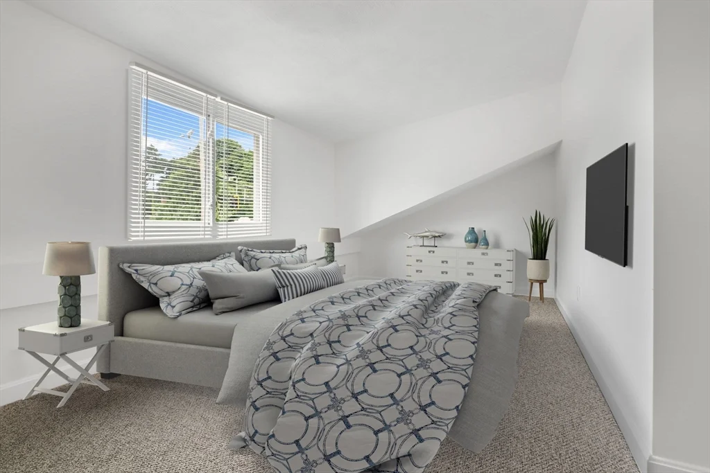 2 bed, 1 bath apartment for rent at 252 Elliott St Unit 2, Beverly — photo 8 of 19