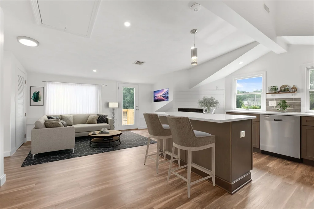 2 bed, 1 bath apartment for rent at 252 Elliott St Unit 2, Beverly — photo 1 of 19