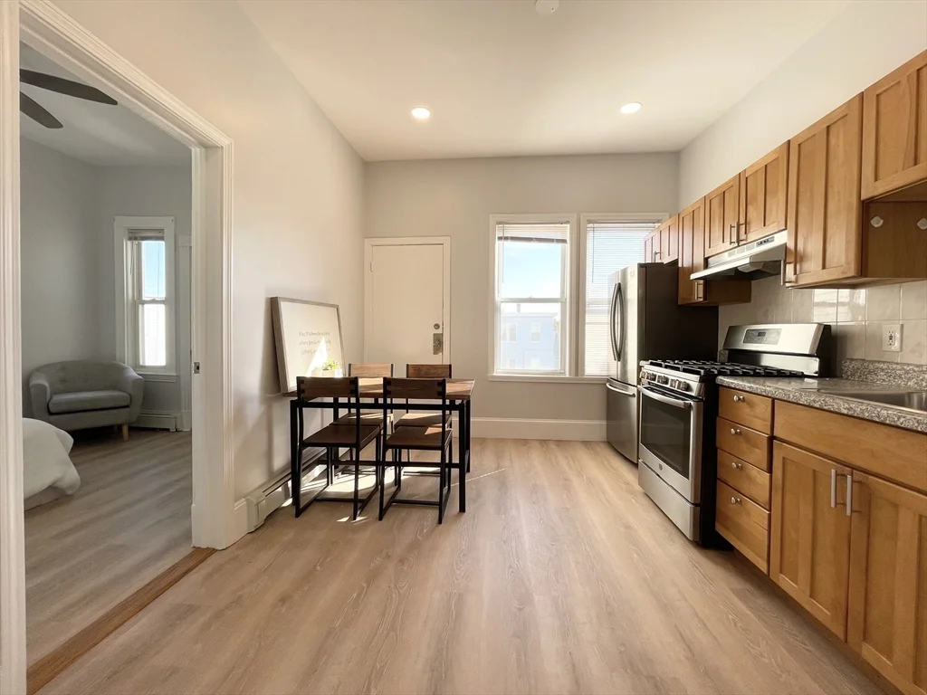 3 bed, 2 bath apartment for rent at 252 Elm St Unit 3, Cambridge