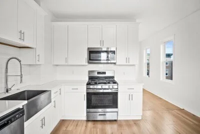 3 bed, 1 bath apartment for rent at 252 Magnolia Unit 3L, Dorchester — photo 2 of 12