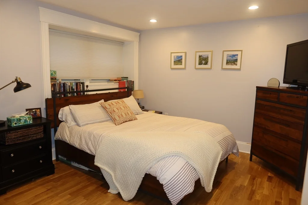 2 bed, 1 bath apartment for rent at 252 W 3rd Unit 1, South Boston — photo 11 of 19