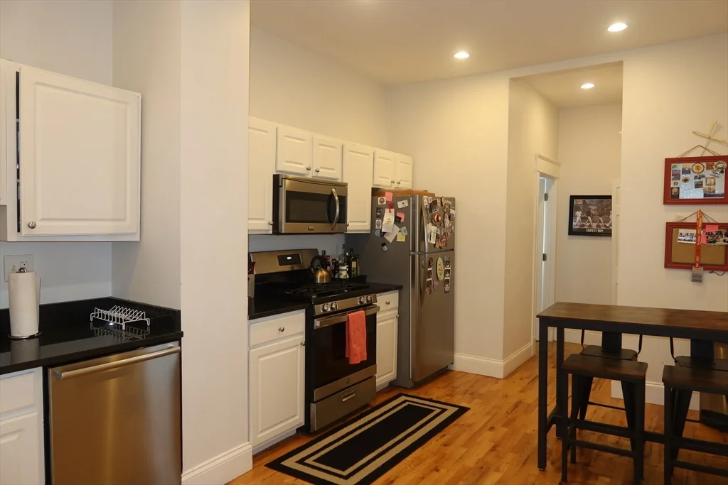 2 bed, 1 bath apartment for rent at 252 W 3rd Unit 1, South Boston — photo 5 of 19