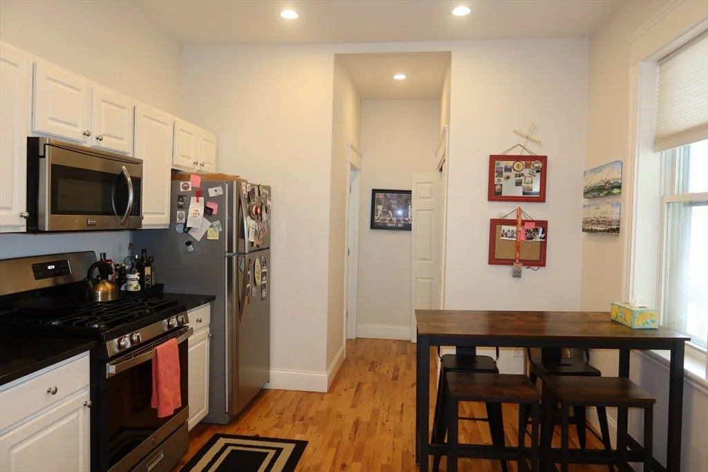 2 bed, 1 bath apartment for rent at 252 W 3rd Unit 1, South Boston — photo 6 of 19