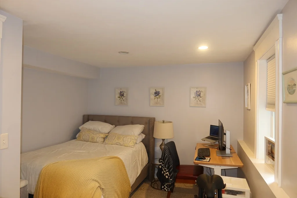 2 bed, 1 bath apartment for rent at 252 W 3rd Unit 1, South Boston — photo 15 of 19