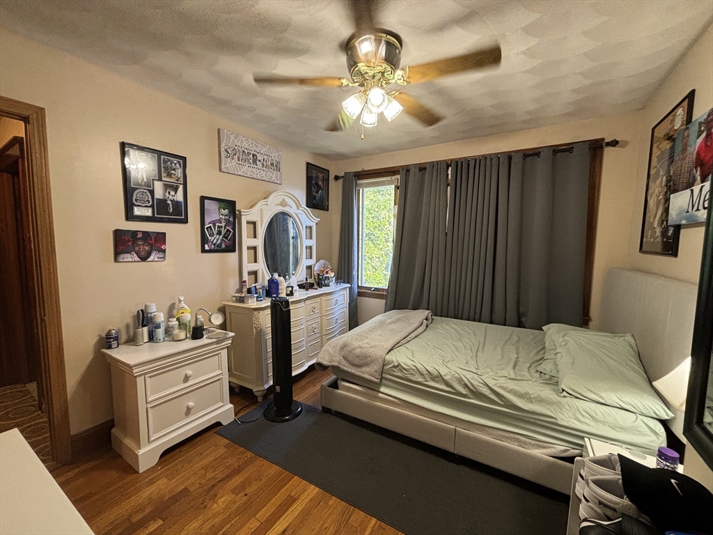 3 bed, 1 bath apartment for rent at 253 Fellsway W Unit 2, North Medford — photo 11 of 16