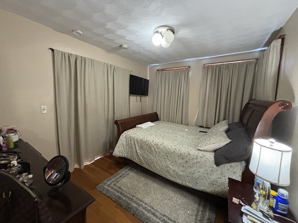 3 bed, 1 bath apartment for rent at 253 Fellsway W Unit 2, North Medford — photo 12 of 16