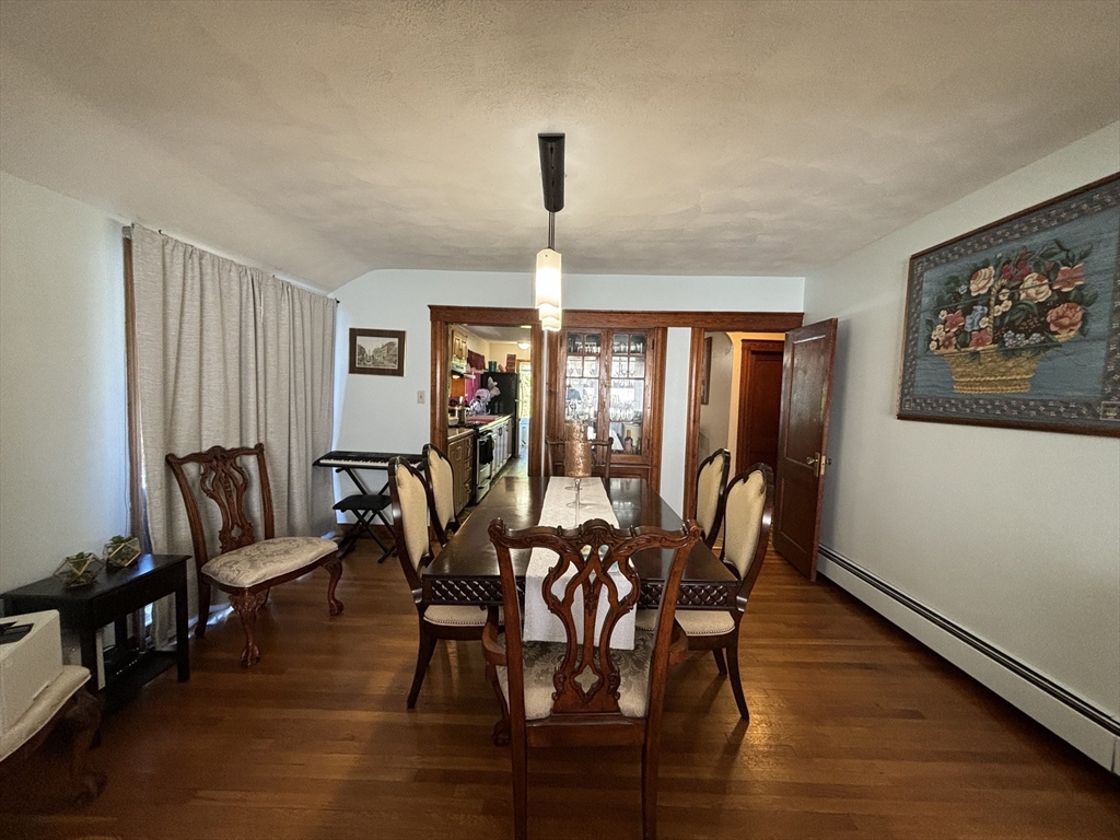 3 bed, 1 bath apartment for rent at 253 Fellsway W Unit 2, North Medford — photo 3 of 16