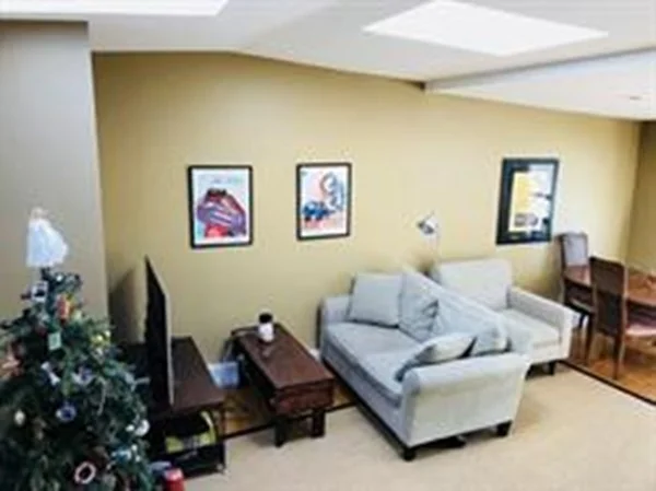 1 bed, 1 bath apartment for rent at 253 Gold St Unit 3, South Boston — photo 2 of 11