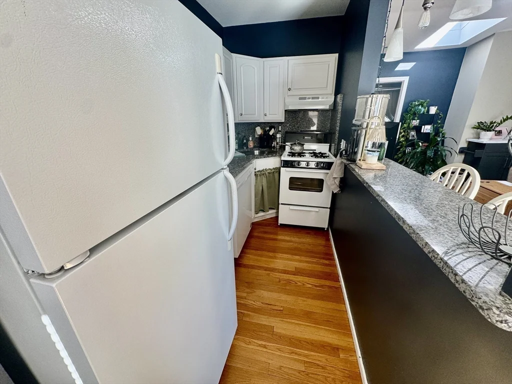 1 bed, 1 bath apartment for rent at 253 Gold St Unit 3, South Boston — photo 7 of 11